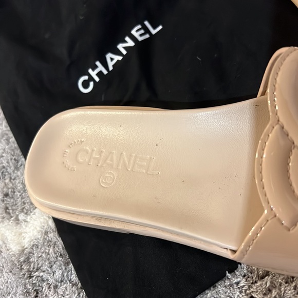 Womens Chanel slides - Picture 6 of 7